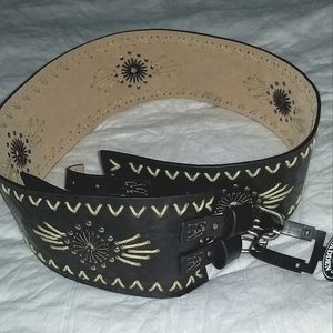 Limited edition women's high-quality wide leather belt. Size XL. Black.